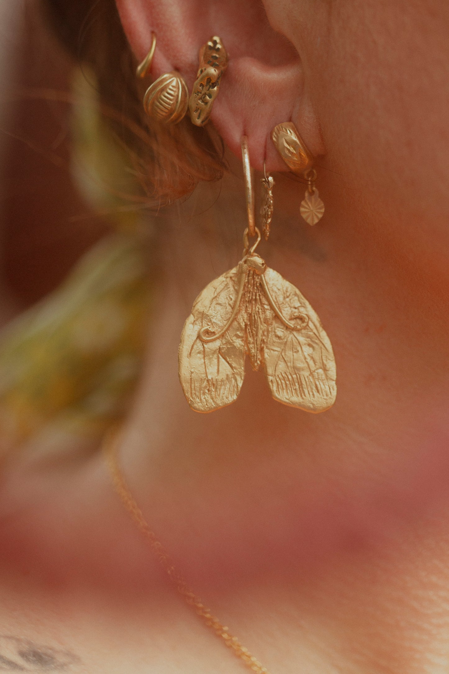 Moth Hoops